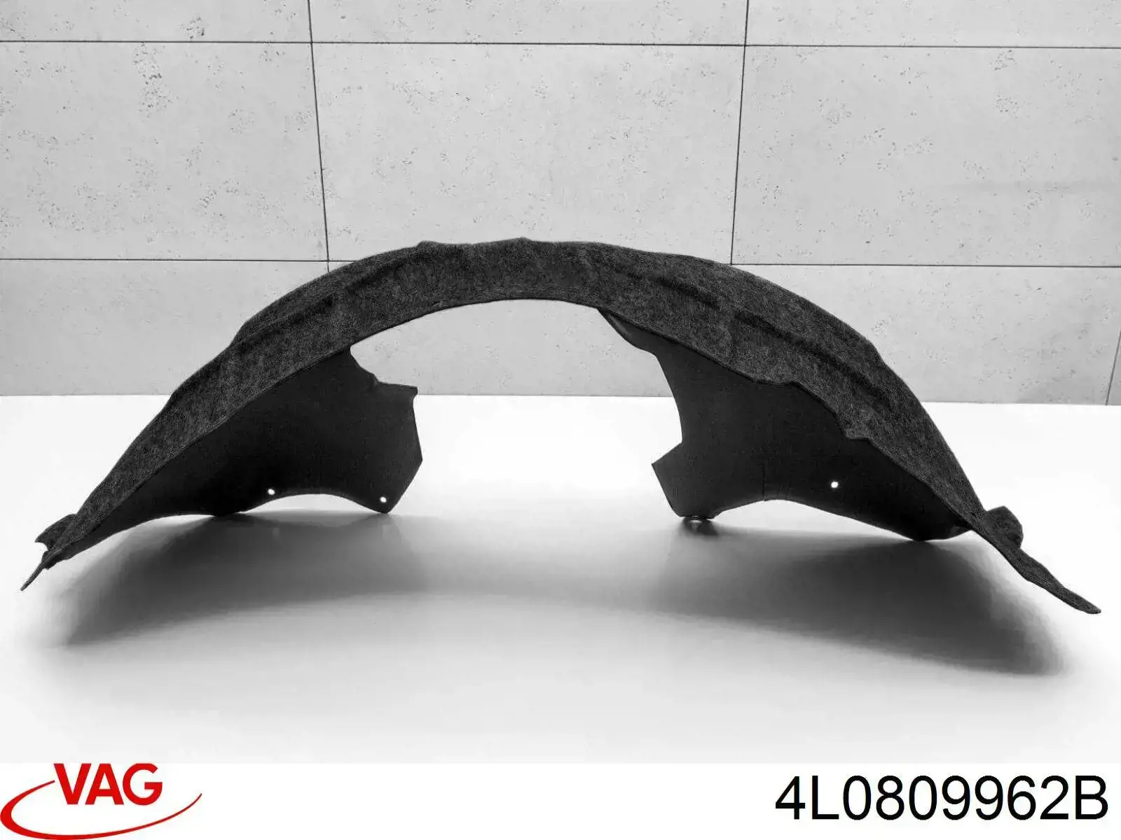 Nadkole błotnika przedniego prawe VAG 4L0809962B cena, od 23,90 USD