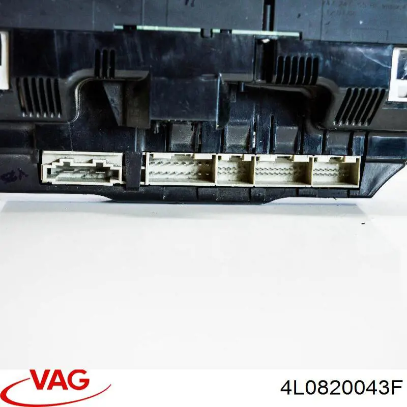 Sterownik trybów ogrzewania/klimatyzacji VAG 4L0820043F cena, od 137,91 USD