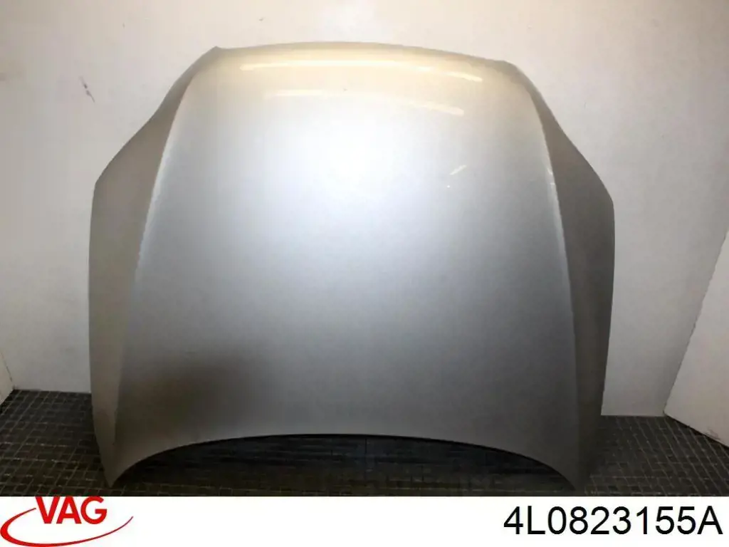 Do koszyka 4L0823155A VAG Maska silnika