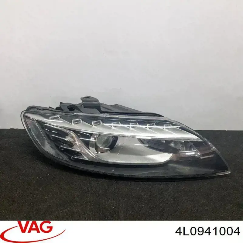 Reflektor prawy VAG 4L0941004 cena, od 409,53 USD