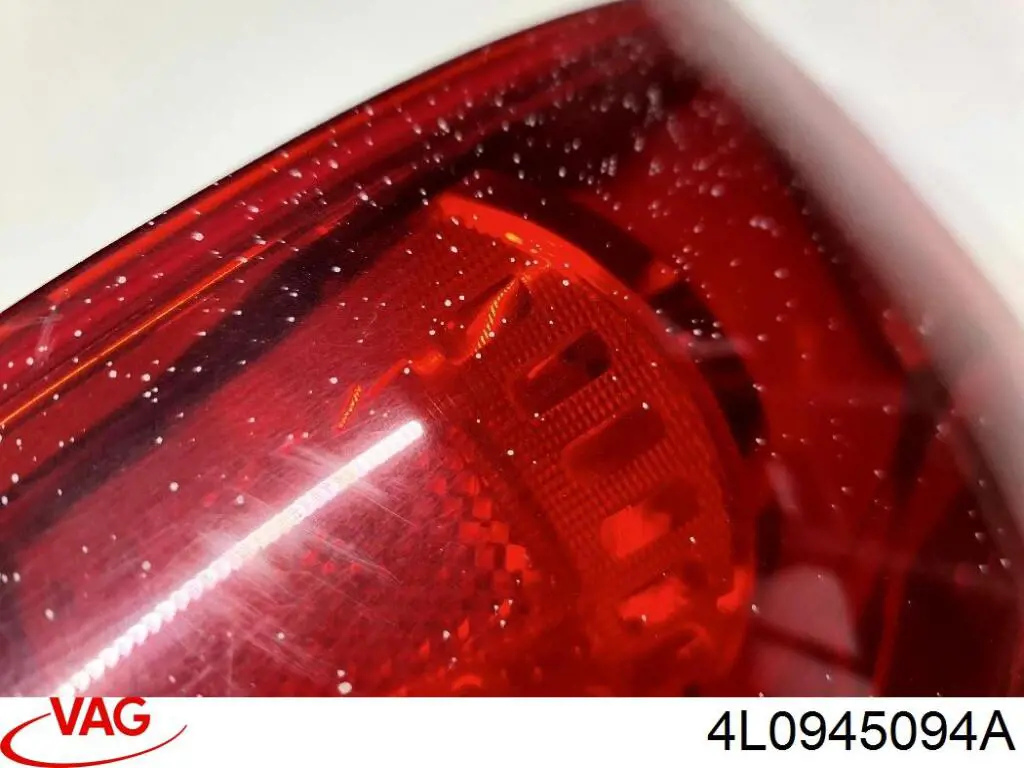Lampa zespolona tylna prawa VAG 4L0945094A cena, od 114,22 USD