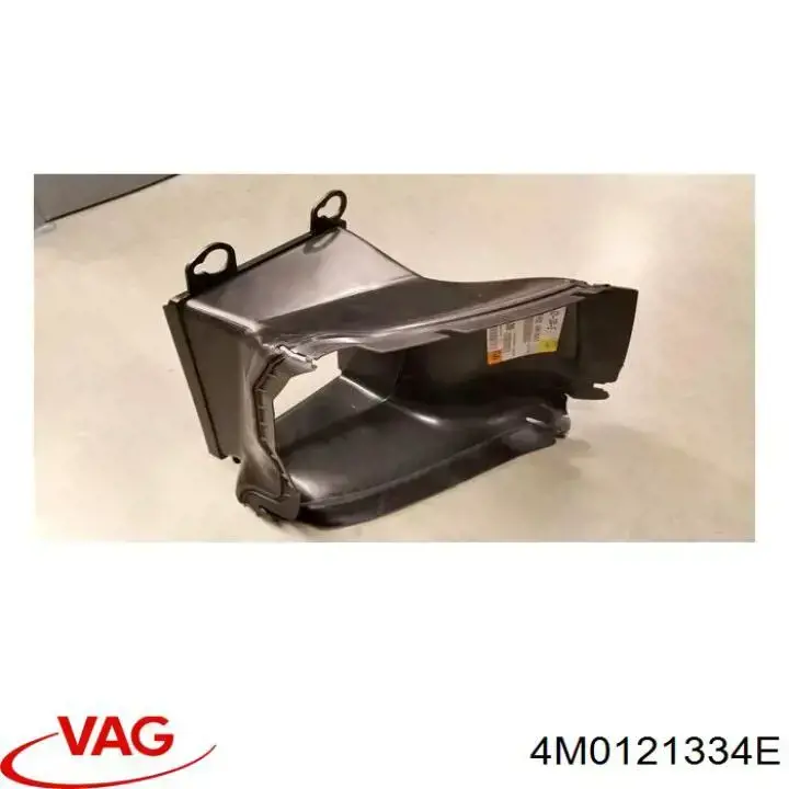 4M0121334E VAG Dyfuzor chłodnicy