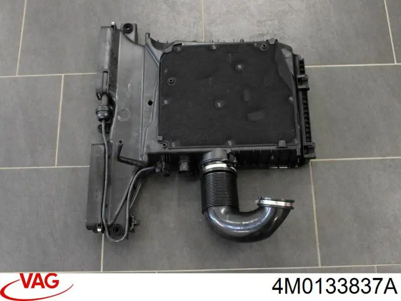 Obudowa filtra powietrza VAG 4M0133837A cena, od 268,22 USD