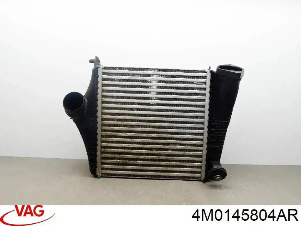 4M0145804AR VAG Chłodnica intercoolera