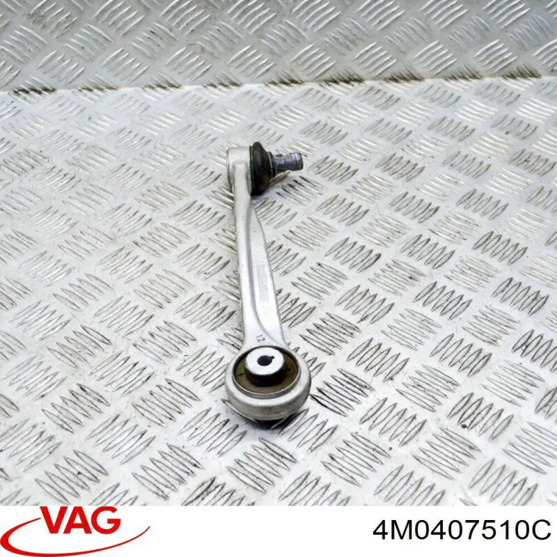Do koszyka 4M0407510C VAG Wahacz zawieszenia przedniego prawy górny