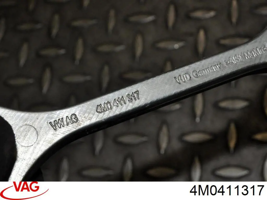 Łącznik stabilizatora przedniego VAG 4M0411317 cena, od 31,86 USD