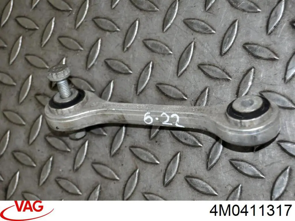 Do koszyka 4M0411317 VAG Łącznik stabilizatora przedniego