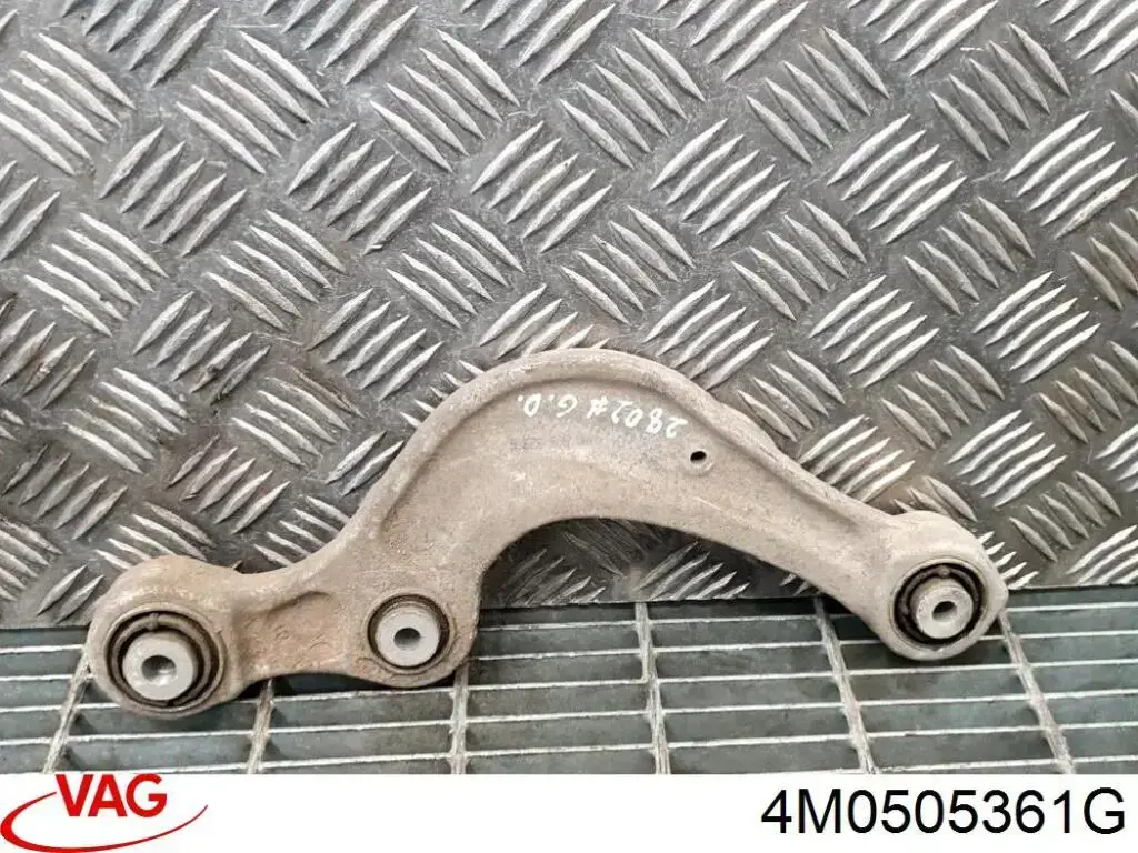 4M0505361G VAG Wahacz zawieszenia tylnego górny lewy/prawy