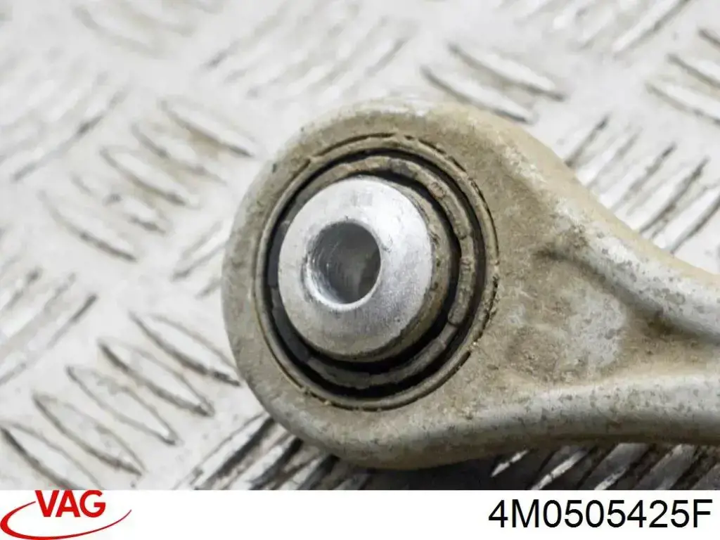 Wahacz zawieszenia tylnego dolny lewy VAG 4M0505425F cena, od 102,44 USD