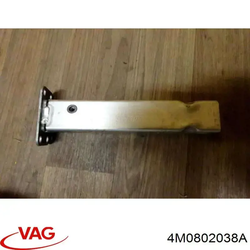 Wspornik wzmocnienia zderzaka przedniego VAG 4M0802038A cena, od 68,78 USD