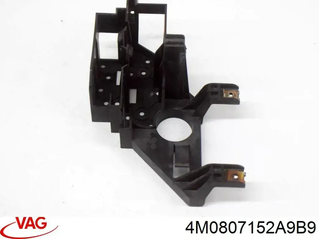 Zaślepka zderzaka haka holowniczego przednia prawa VAG 4M0807152A9B9 cena, od 22,22 USD