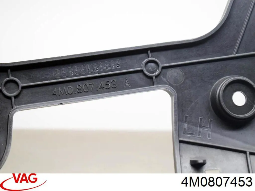 Wspornik zderzaka tylnego lewy VAG 4M0807453 cena, od 39,21 USD