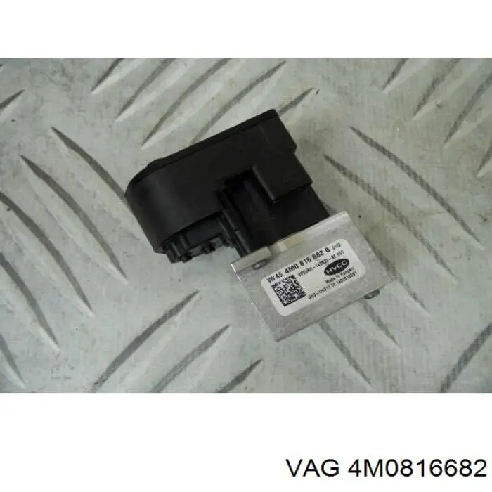 Zawór termostatyczny klimatyzacji VAG 4M0816682 cena, od 165,35 USD