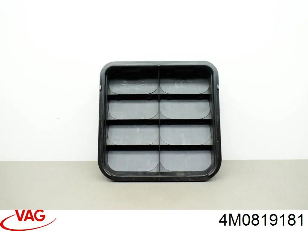 Kratka wentylacyjna tylna VAG 4M0819181 cena, od 47,01 USD