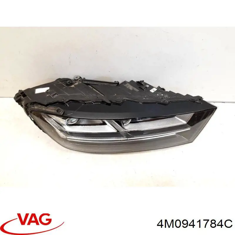 Reflektor prawy VAG 4M0941784C cena, od 4349,07 USD