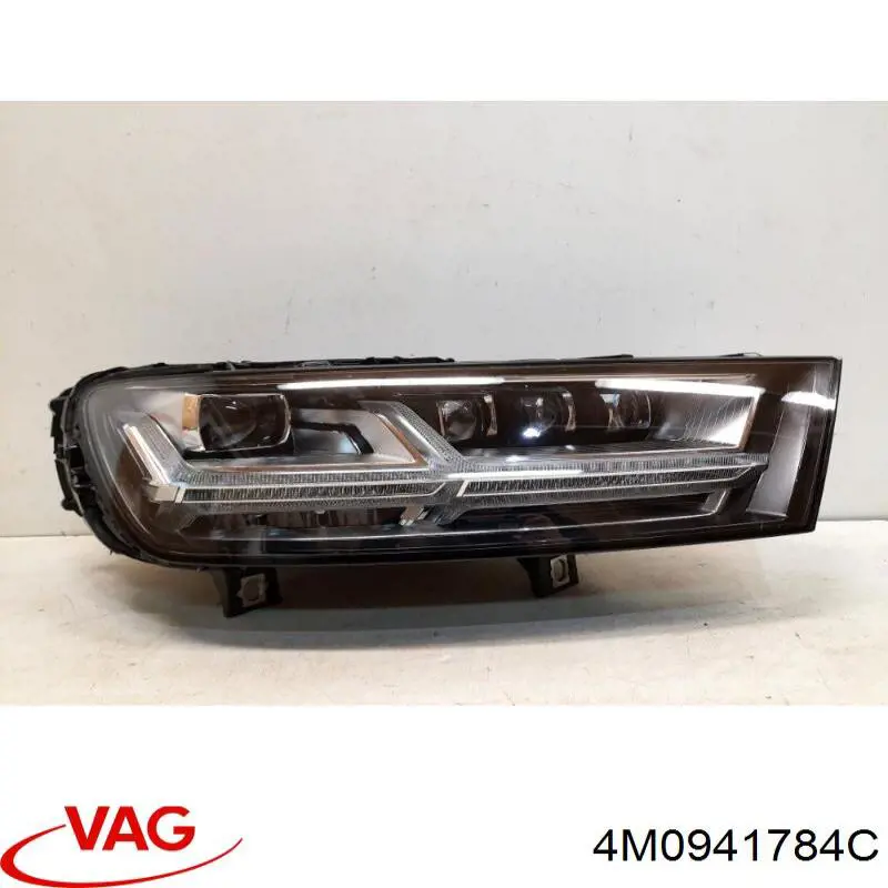 4M0941784C VAG Reflektor prawy