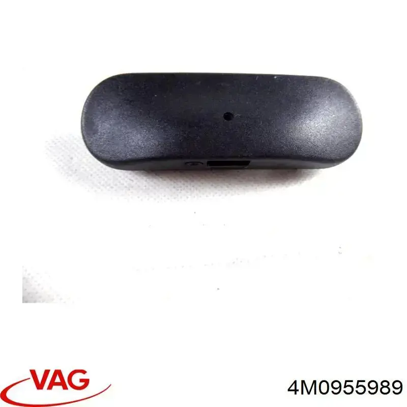 4M0955989 VAG Dysza spryskiwacza szyby przedniej
