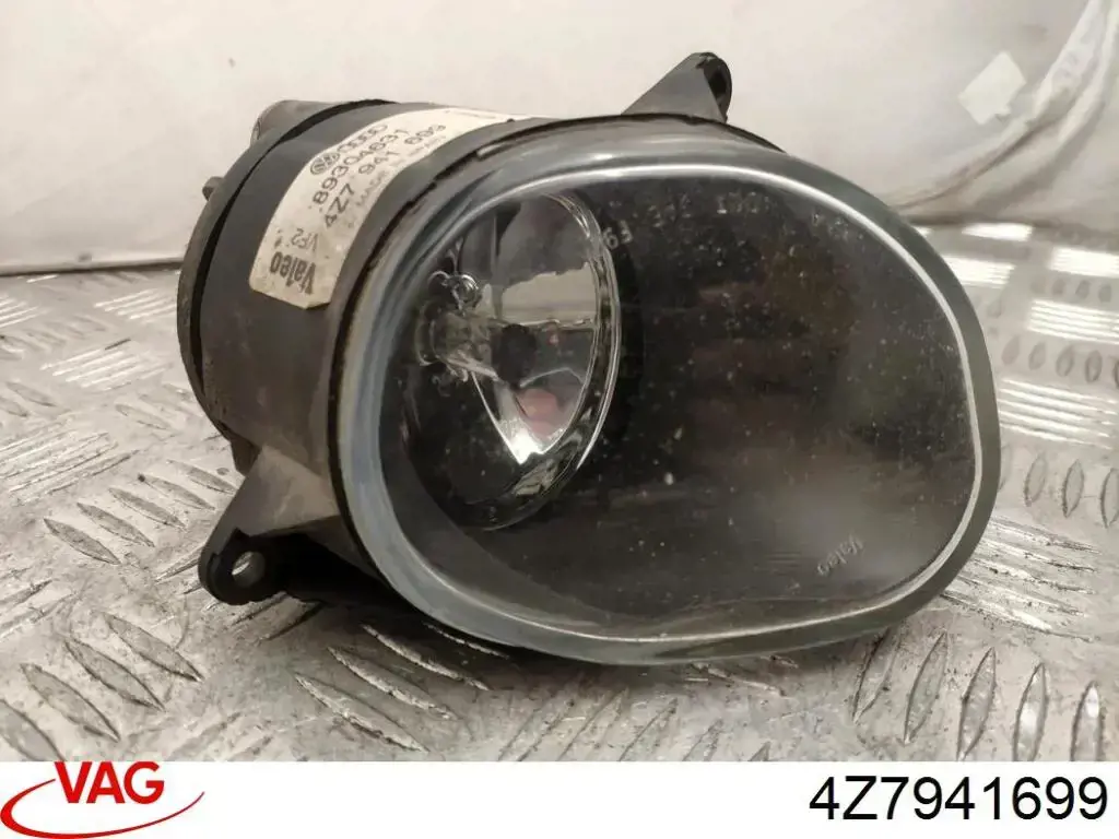 Do koszyka 4Z7941699 VAG Lampa przeciwmgielna lewa