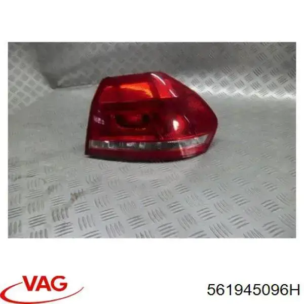 Do koszyka 561945096H VAG Lampa zespolona tylna prawa zewnętrzna