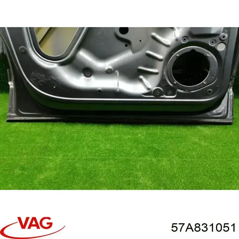 Do koszyka 57A831051A VAG Drzwi przednie lewe