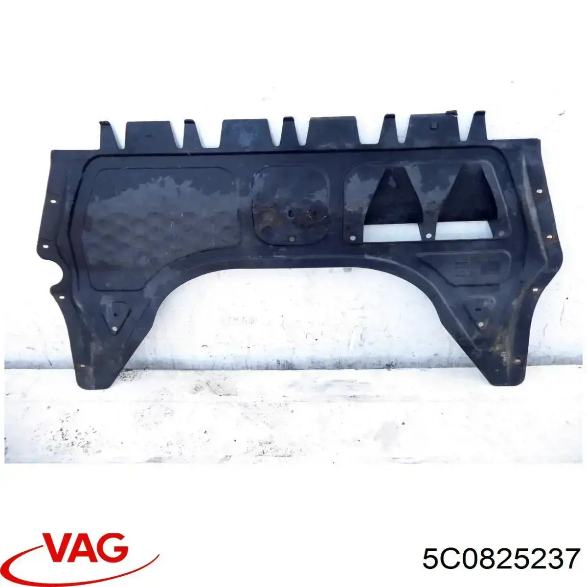 Osłona silnika przednia VAG 5C0825237 cena, od 50,42 USD