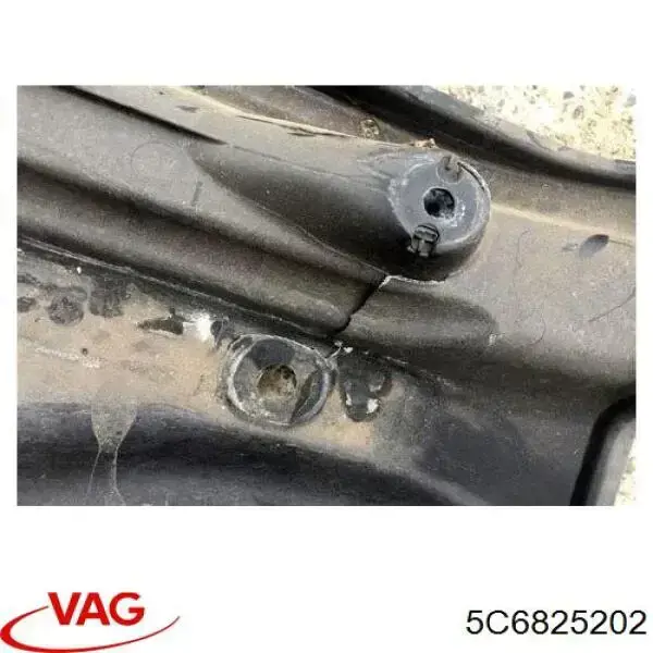 5C6825202 VAG Osłona podwozia prawa