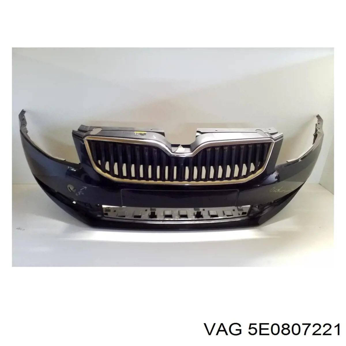 5E0807221 VAG Zderzak przedni