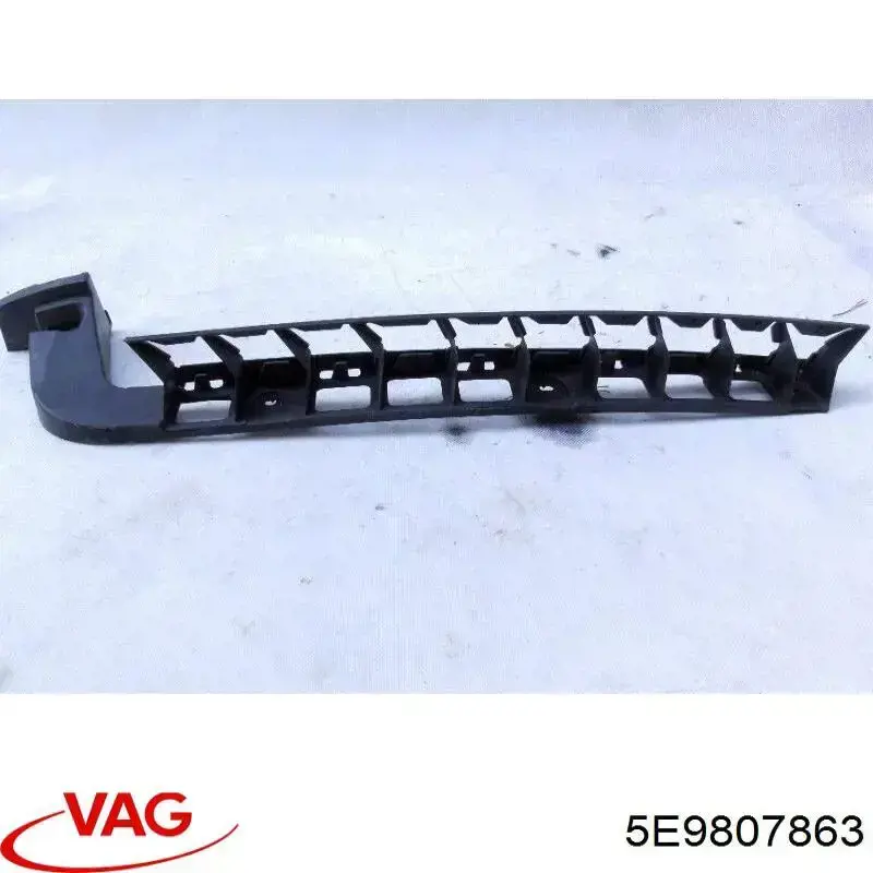 Prowadnica zderzaka tylnego lewa VAG 5E9807863 cena, od 17,51 USD