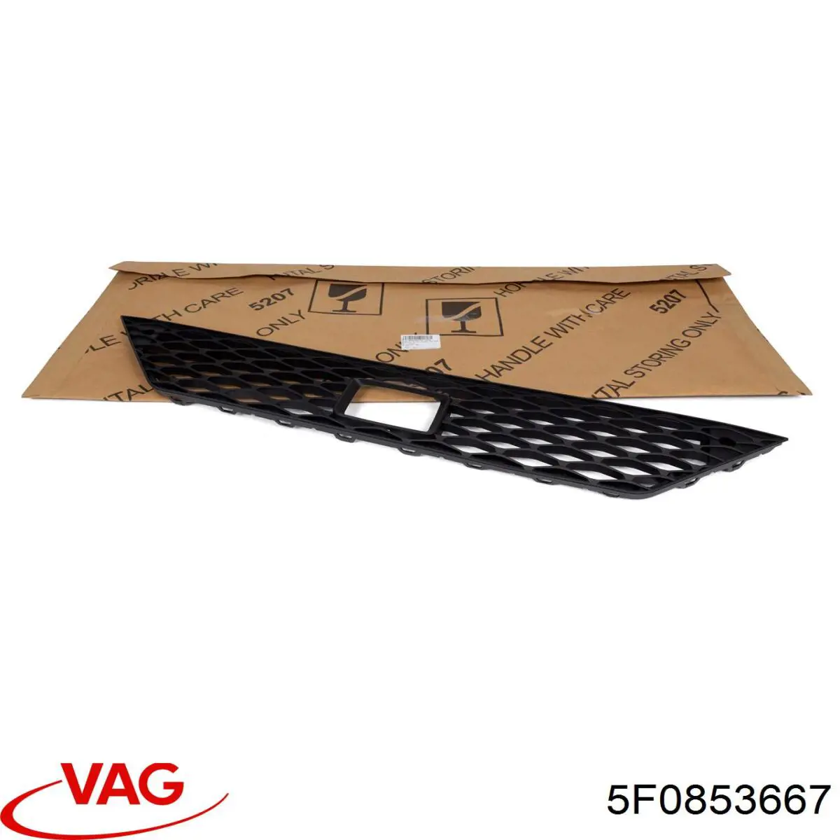 Atrapa chłodnicy VAG 5F0853667 cena, od 74,91 USD