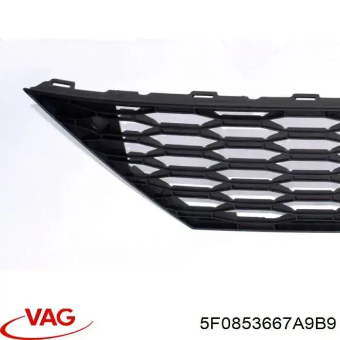 Atrapa chłodnicy VAG 5F0853667A9B9 cena, od 22,47 USD