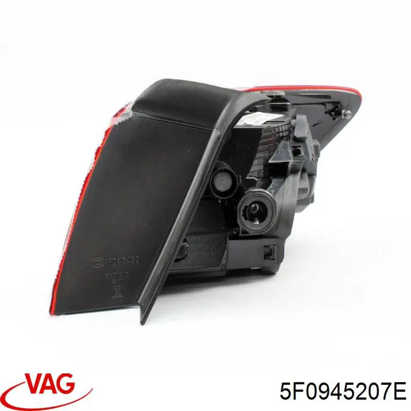 Lampa zespolona tylna lewa zewnętrzna VAG 5F0945207E cena, od 223,86 USD