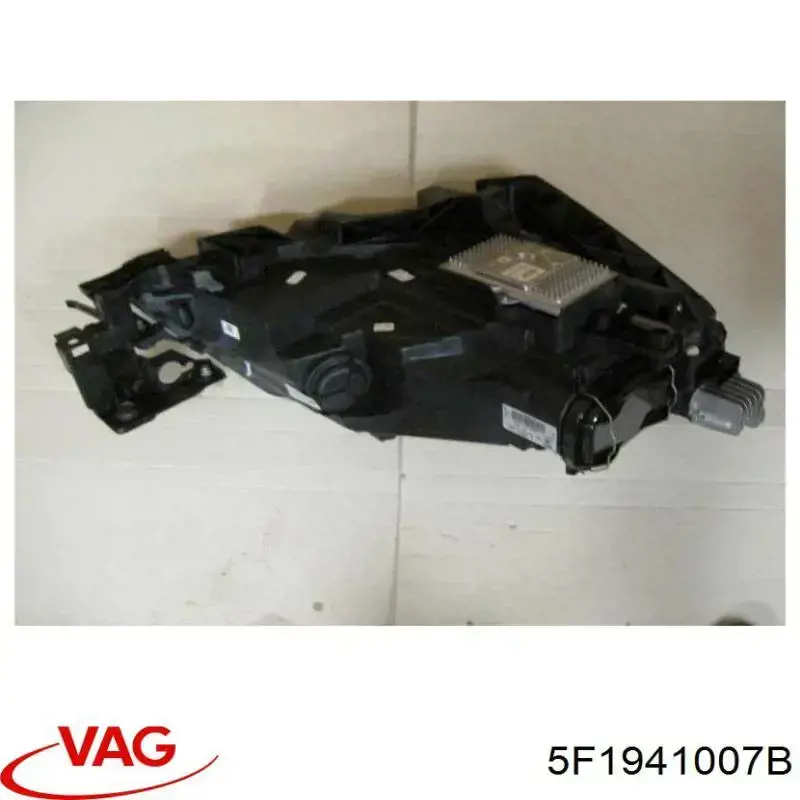 Reflektor lewy VAG 5F1941007B cena, od 920,32 USD