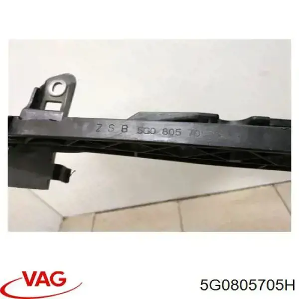 Do koszyka KH9535207OE VAG Wspornik zderzaka przedniego środkowy