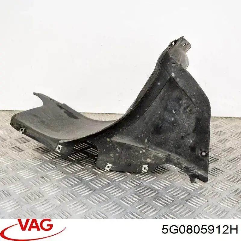 Nadkole błotnika przedniego prawe przednie VAG 5G0805912H cena, od 20,94 USD