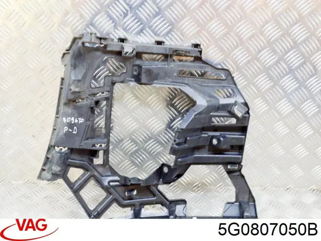 Wspornik zderzaka przedniego prawy zewnętrzny Signeda PVG43192AR cena, od 11,23 USD