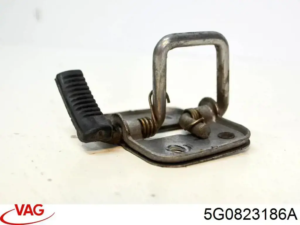 5G0823186A VAG Zamek maski