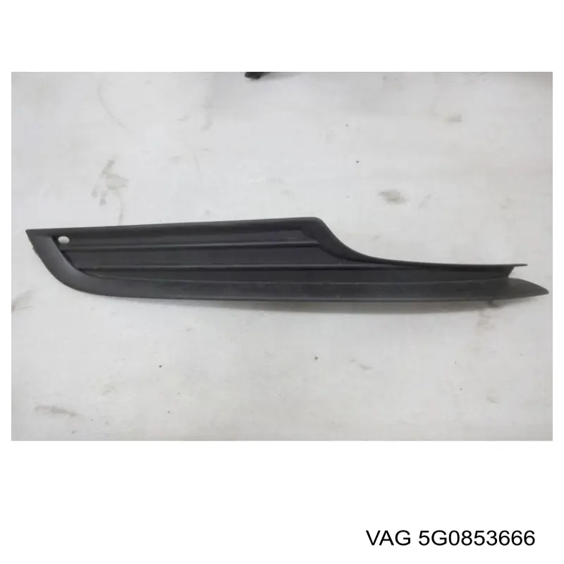 Kratka zderzaka przedniego prawa dolna VAG 5G0853666 cena, od 18,34 USD