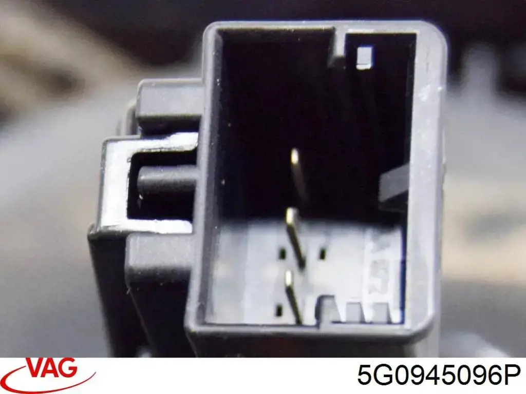 Lampa zespolona tylna prawa zewnętrzna VAG 5G0945096P cena, od 108,41 USD