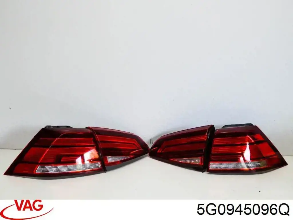 Do koszyka 5G0945096Q VAG Lampa zespolona tylna prawa zewnętrzna