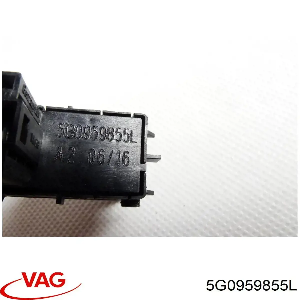 Przycisk włączania wycieraczki szyby tylnej VAG 5G0959855L cena, od 37,46 USD