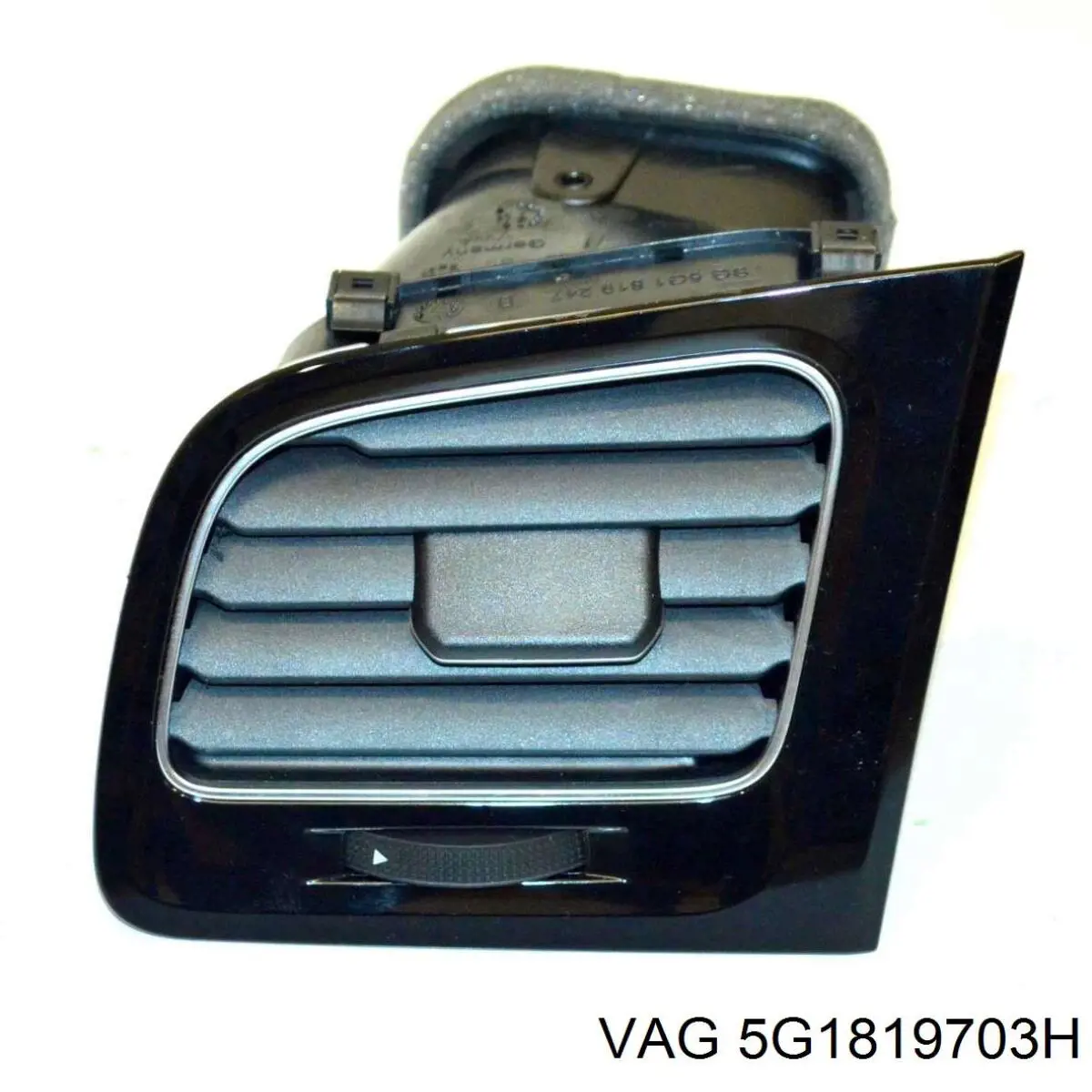 Kratka wentylacyjna kabiny na "torpedo" lewa VAG 5G1819703H cena, od 45,97 USD