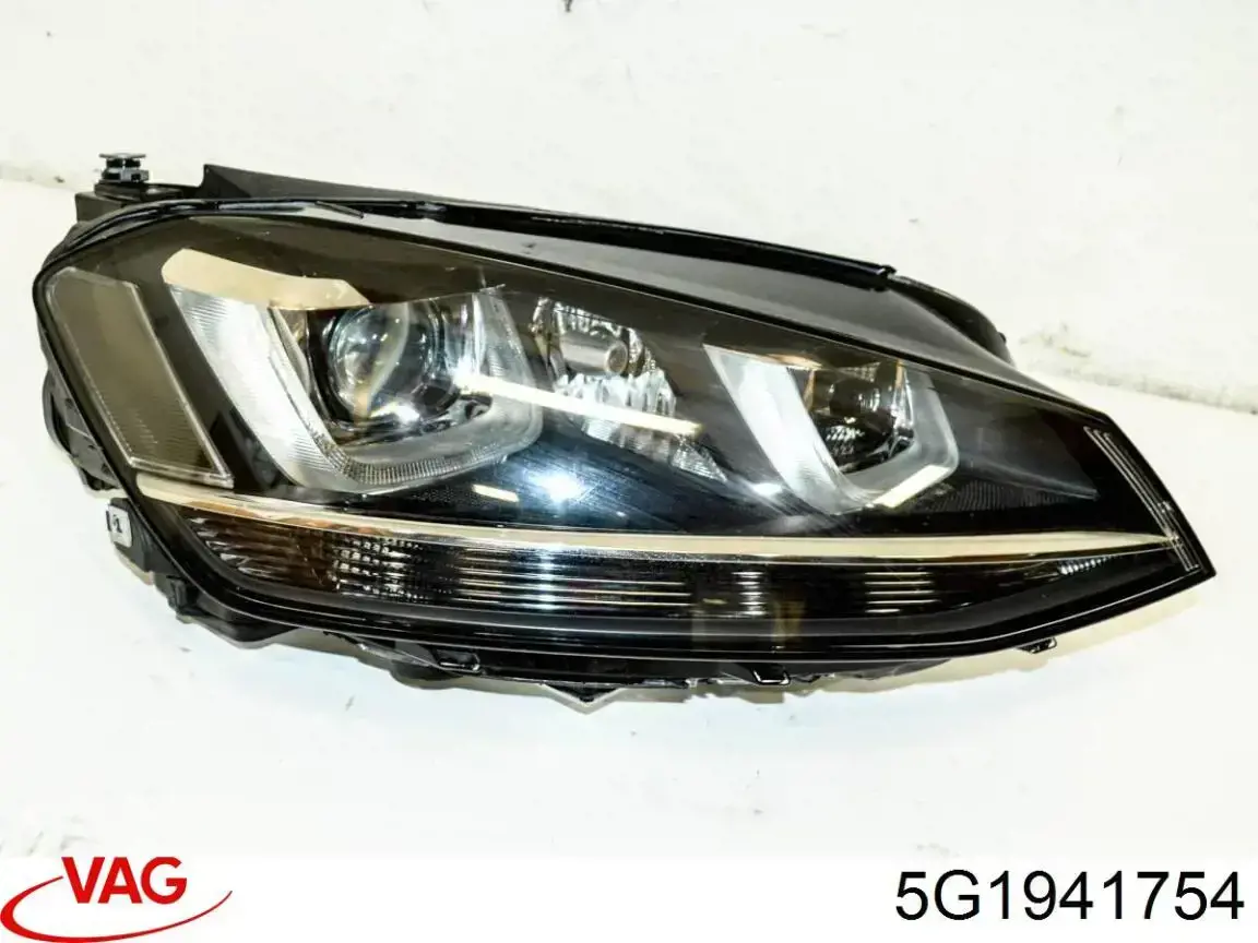 Reflektor prawy Depo/Loro/Abakus 44111J1RMLEAM2 cena, od 631,63 USD