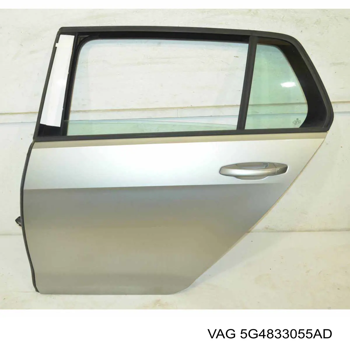 Do koszyka 5G4833055AD VAG Drzwi tylne lewe