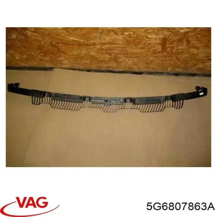 Wspornik zderzaka tylnego środkowy VAG 5G6807863A cena, od 56,18 USD