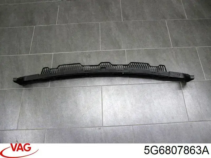 Do koszyka 5G6807863A VAG Wspornik zderzaka tylnego środkowy