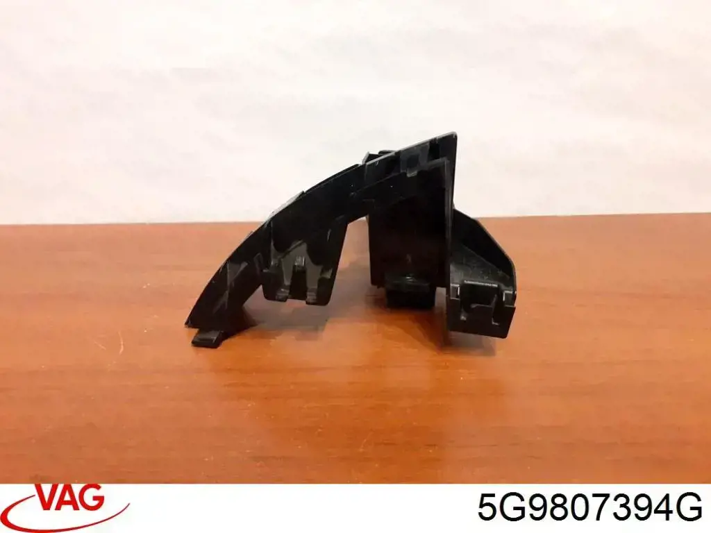 Wspornik zderzaka tylnego prawy VAG 5G9807394G cena, od 47,12 USD