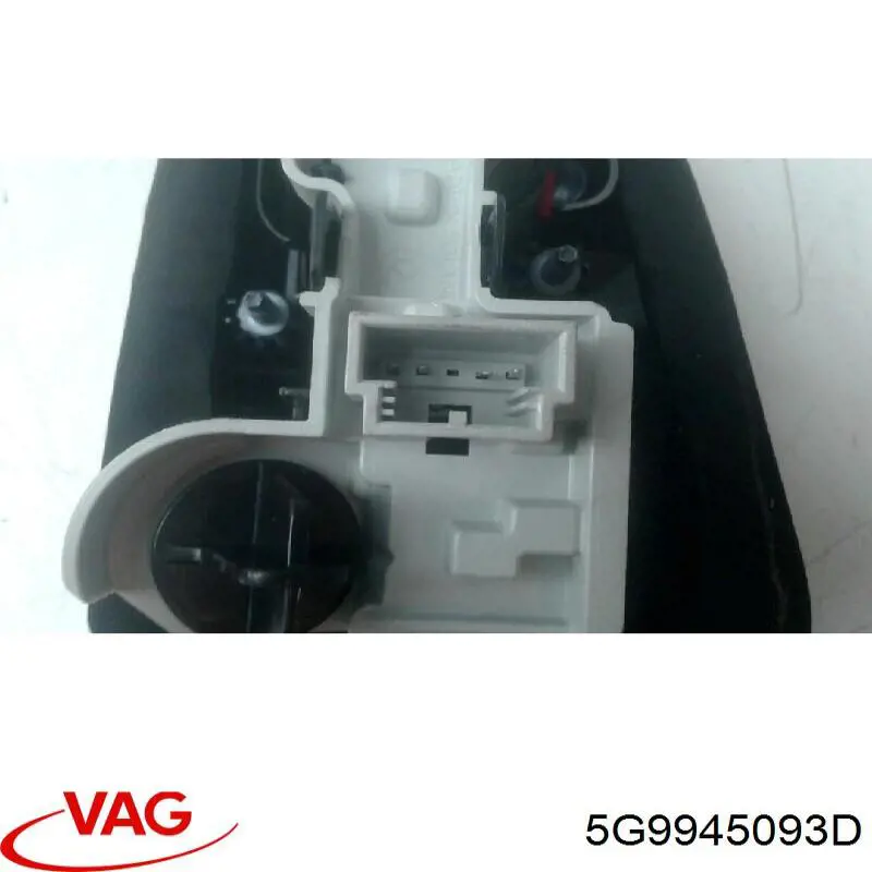Lampa zespolona tylna lewa wewnętrzna VALEO 45222 cena, od 148,44 USD