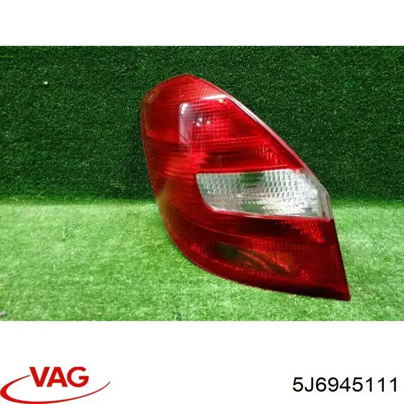Lampa zespolona tylna lewa VAG 5J6945111 cena, od 86,95 USD