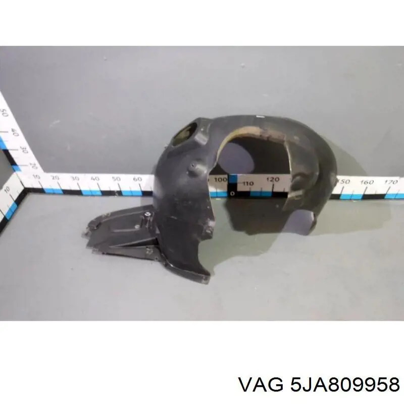 5JA809958A VAG Nadkole błotnika przedniego prawe
