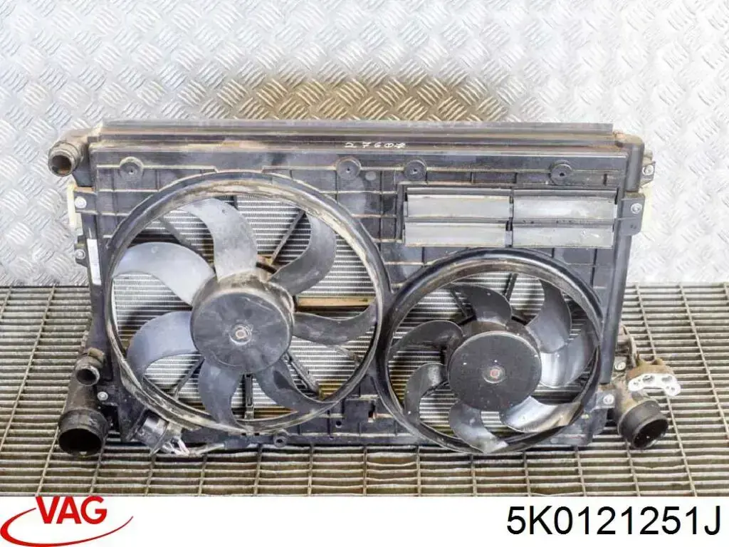 Chłodnica silnika VAG 5K0121251J